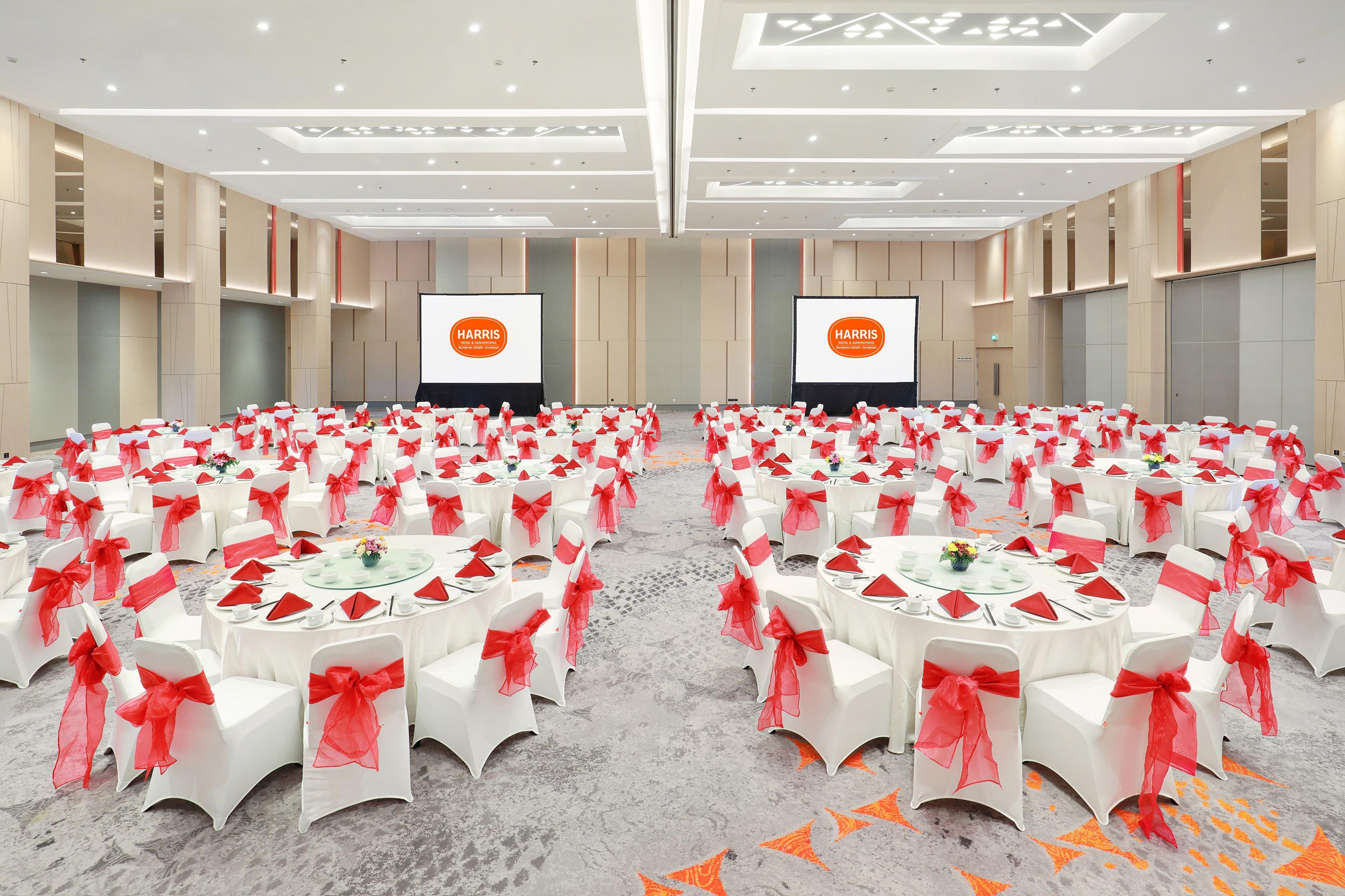 Harris Hotel & Conventions Bundaran Satelit Surabaya Buitenkant foto